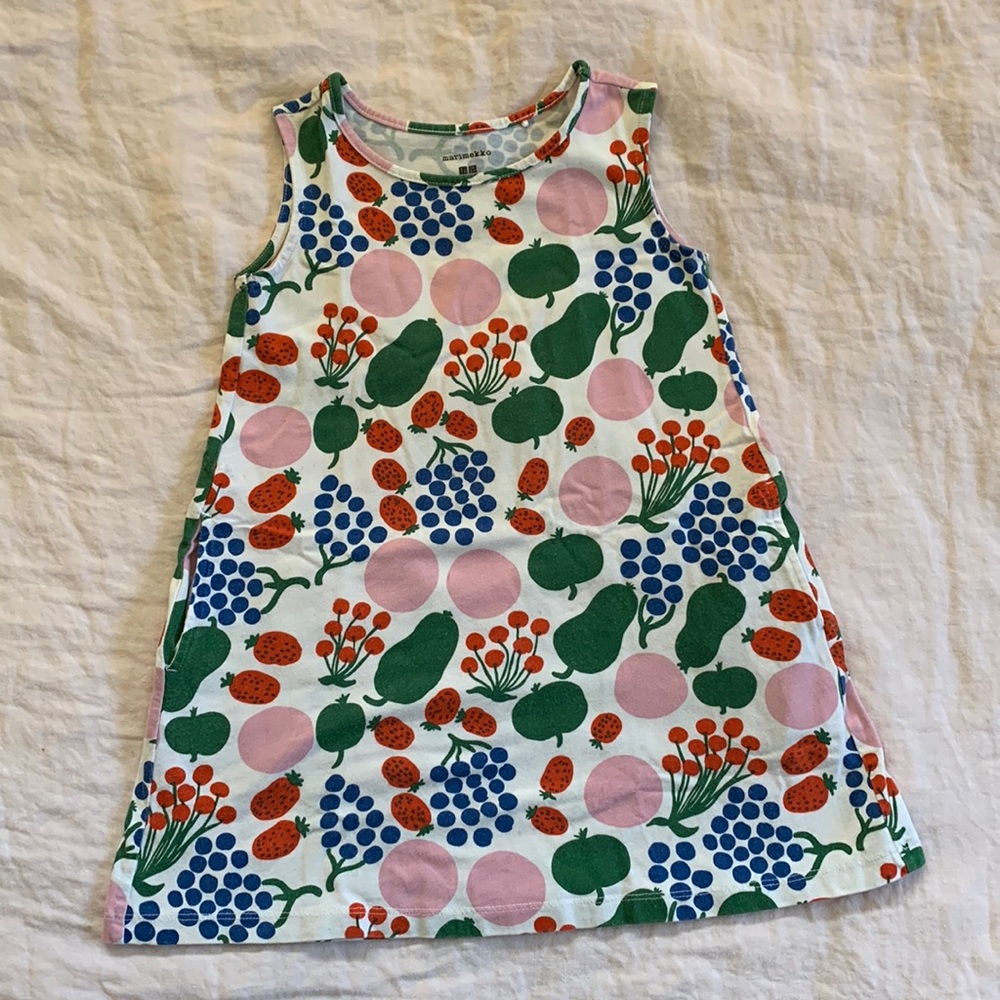 Marimekko x Uniqlo Berry print cotton dress girls size 3-4